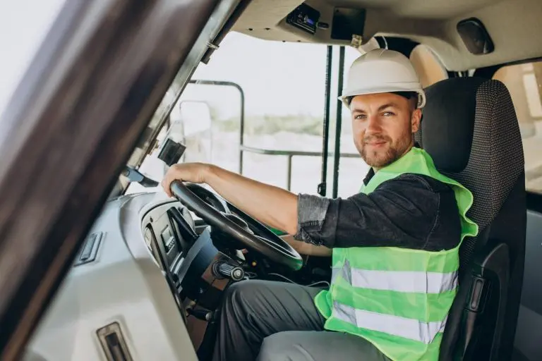 Chofer profesional en vehículo de transporte urgente de mercancías y logística - Trans Montero Madrid